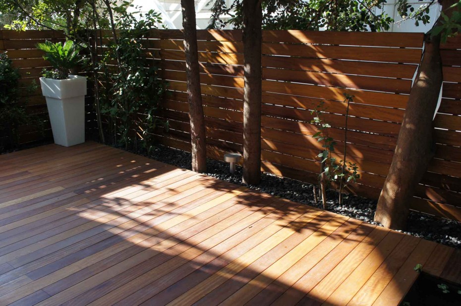 deck with iroko wood